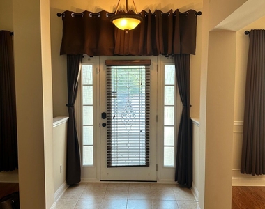 1439 Barrington Circle - Photo Thumbnail 1
