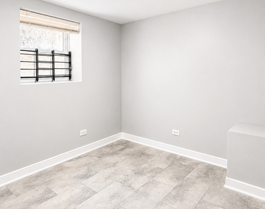 1249 S Kolin Avenue - Photo Thumbnail 6