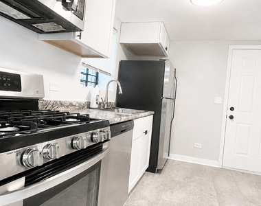 1249 S Kolin Avenue - Photo Thumbnail 2