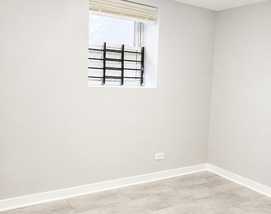 1249 S Kolin Avenue - Photo Thumbnail 7