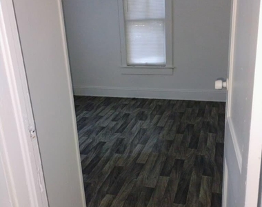 1104 Tyler Street - Photo Thumbnail 8