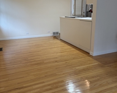 317 Woodlawn Avenue - Photo Thumbnail 18