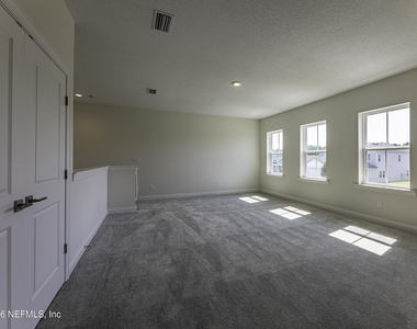 57 Waverly Way - Photo Thumbnail 10