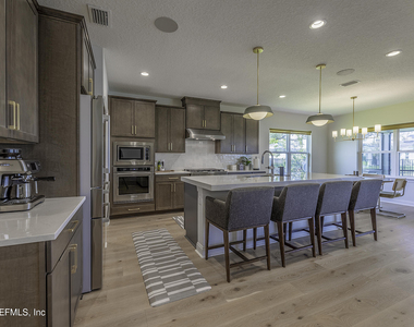 57 Waverly Way - Photo Thumbnail 4