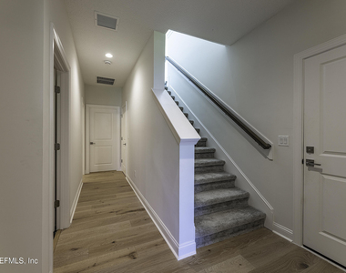 57 Waverly Way - Photo Thumbnail 9