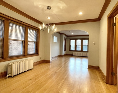 4943 N Marmora Avenue - Photo Thumbnail 2