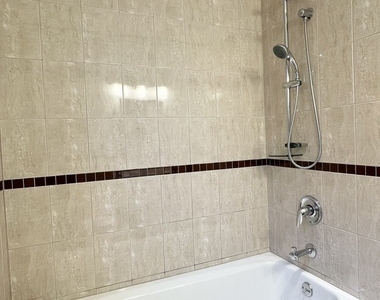 4943 N Marmora Avenue - Photo Thumbnail 12