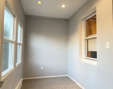 4943 N Marmora Avenue - Photo Thumbnail 14