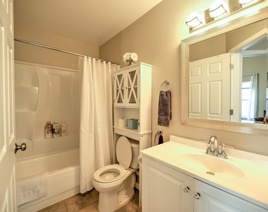 2718 W Washington Boulevard - Photo Thumbnail 10