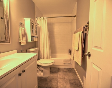 2718 W Washington Boulevard - Photo Thumbnail 7