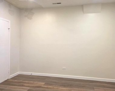 607 N Wells Street - Photo Thumbnail 6