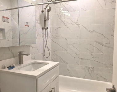607 N Wells Street - Photo Thumbnail 4