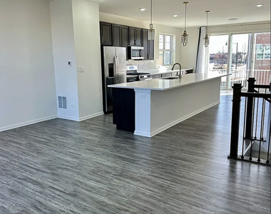 2949 Reflection Drive - Photo Thumbnail 6