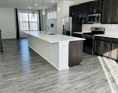 2949 Reflection Drive - Photo Thumbnail 5