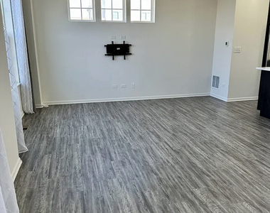 2949 Reflection Drive - Photo Thumbnail 12