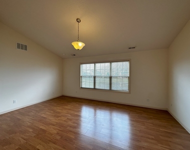 3922 Wild Flower Drive - Photo Thumbnail 14