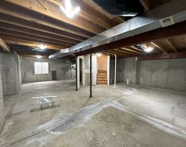 3922 Wild Flower Drive - Photo Thumbnail 16