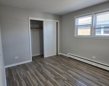 525 25th Avenue - Photo Thumbnail 7