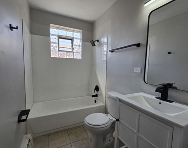 525 25th Avenue - Photo Thumbnail 4