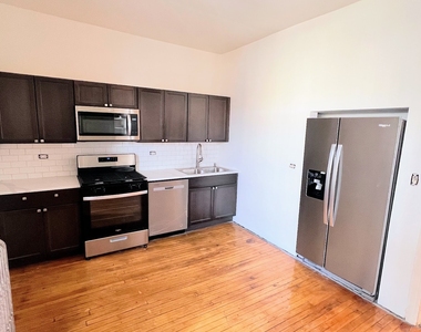 3212 W Altgeld Street - Photo Thumbnail 1