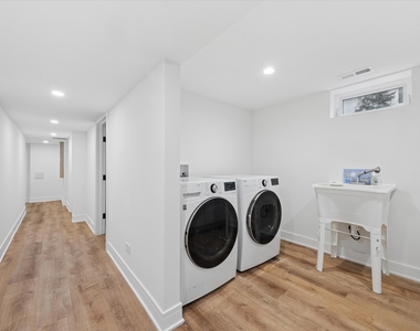 146 E Maple Street - Photo Thumbnail 11