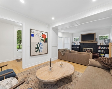 146 E Maple Street - Photo Thumbnail 3