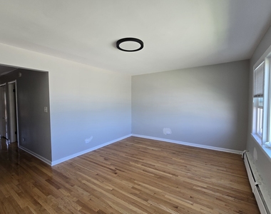 525 25th Avenue - Photo Thumbnail 4