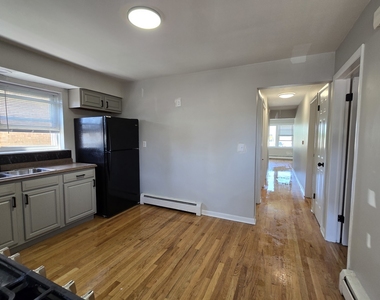 525 25th Avenue - Photo Thumbnail 3
