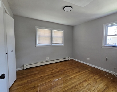 525 25th Avenue - Photo Thumbnail 6