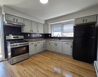 525 25th Avenue - Photo Thumbnail 1