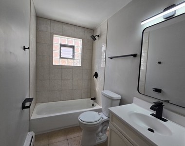525 25th Avenue - Photo Thumbnail 8