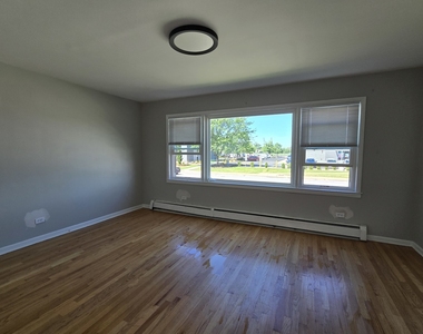 525 25th Avenue - Photo Thumbnail 11