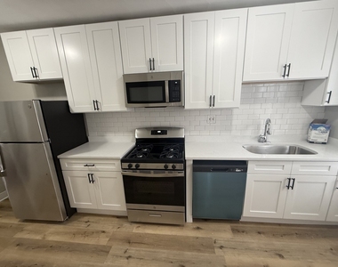 106 Lincoln Avenue - Photo Thumbnail 8