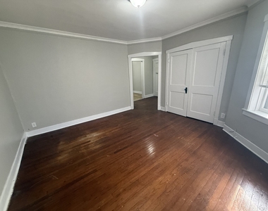 106 Lincoln Avenue - Photo Thumbnail 2