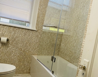 8042 S Hermitage Avenue - Photo Thumbnail 12