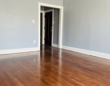 8042 S Hermitage Avenue - Photo Thumbnail 6