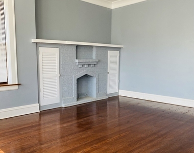 8042 S Hermitage Avenue - Photo Thumbnail 4