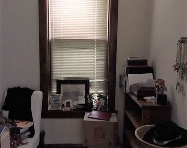 2906 N Greenview Avenue - Photo Thumbnail 10