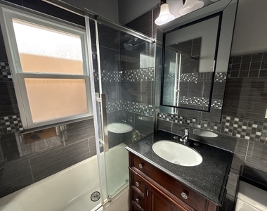 5327 W Wolfram Street - Photo Thumbnail 9