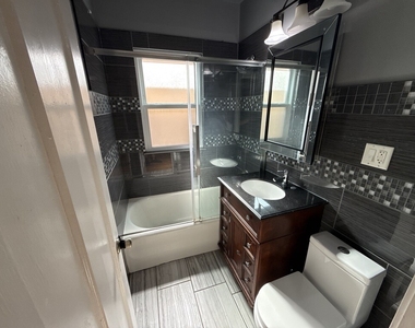 5327 W Wolfram Street - Photo Thumbnail 8