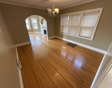 5327 W Wolfram Street - Photo Thumbnail 6