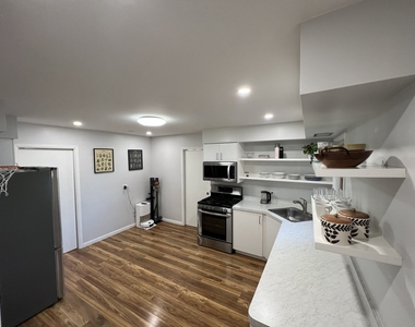 1431 E Emmerson Lane - Photo Thumbnail 13