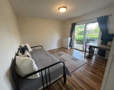 1431 E Emmerson Lane - Photo Thumbnail 17