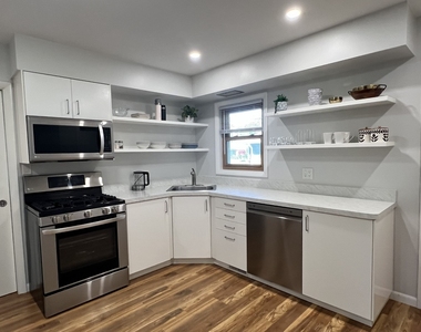 1431 E Emmerson Lane - Photo Thumbnail 10
