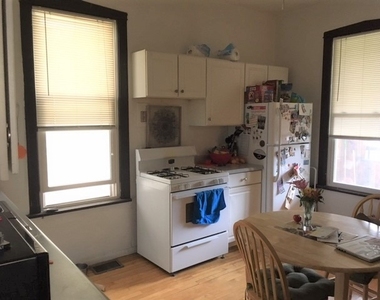 1911 W Eddy Street - Photo Thumbnail 7