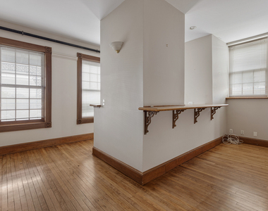 222 W Main Street - Photo Thumbnail 5