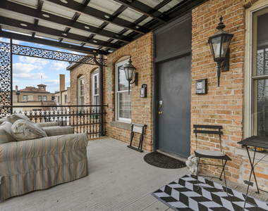 222 W Main Street - Photo Thumbnail 2