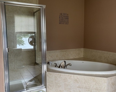 1991 Cobblestone Drive - Photo Thumbnail 5