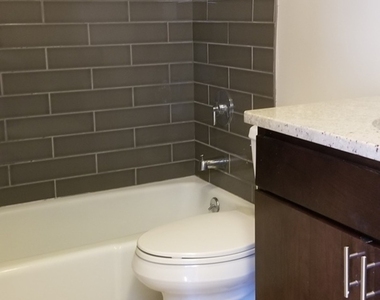 5445 N Sheridan Road - Photo Thumbnail 12
