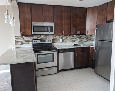 5445 N Sheridan Road - Photo Thumbnail 4